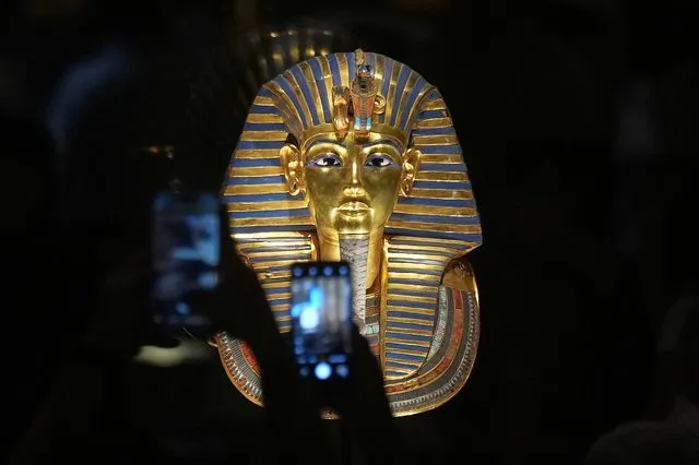 Η ολόχρυση μάσκα του Τουταγχαμών
