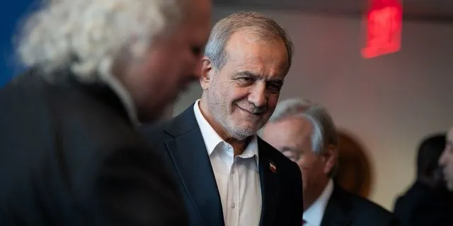 Πεζεσκιάν: Ζητά την έναρξη των συνομιλιών με τις ΗΠΑ για το ιρανικό πυρηνικό πρόγραμμα