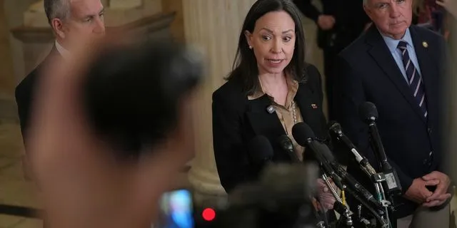 Ματσάδο: Η σύλληψη του Χουάν Πάμπλο Γουανίπα δεν επηρεάζει την επιστροφή μου στην Βενεζουέλα