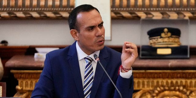 Περού: Το κοινοβούλιο καθαίρεσε τον υπηρεσιακό πρόεδρο Χοσέ Χερί