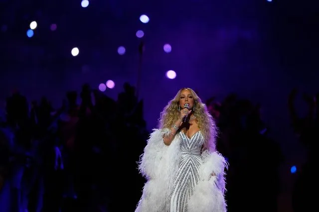 H Μαράια Κάρεϊ στην τελετή έναρξη των Χειμερινών Ολυμπιακών Αγώνων