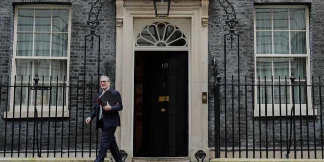 Παραιτήθηκε και ο γενικός γραμματέας της κυβέρνησης Στάρμερ