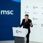 Μακρόν από Μόναχο: Η Ευρώπη πρέπει να γίνει γεωπολιτική δύναμη