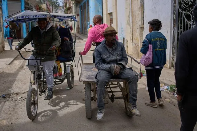 H Ρωσία εξετάζει παροχή βοήθειας σε καύσιμα στην Κούβα