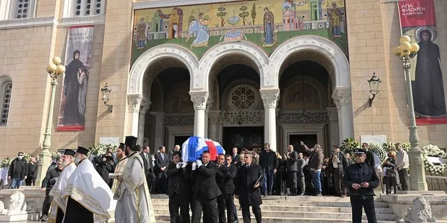 Η Ελλάδα αποχαιρέτησε την Ελένη Γλύκατζη – Αρβελέρ