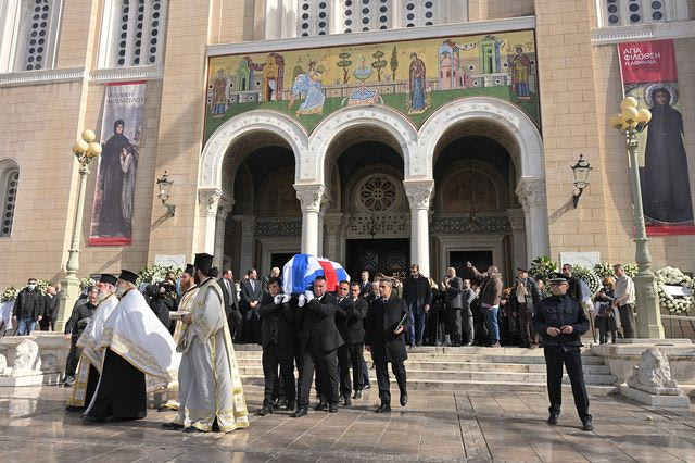 Η Ελλάδα αποχαιρέτησε την Ελένη Γλύκατζη – Αρβελέρ