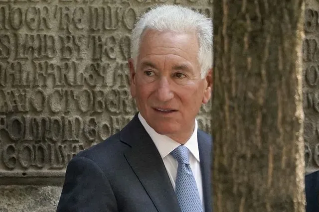 Διπλωματική θύελλα στη Γαλλία: Αυστηρά μέτρα κατά του Αμερικανού πρέσβη