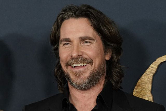 O Christian Bale