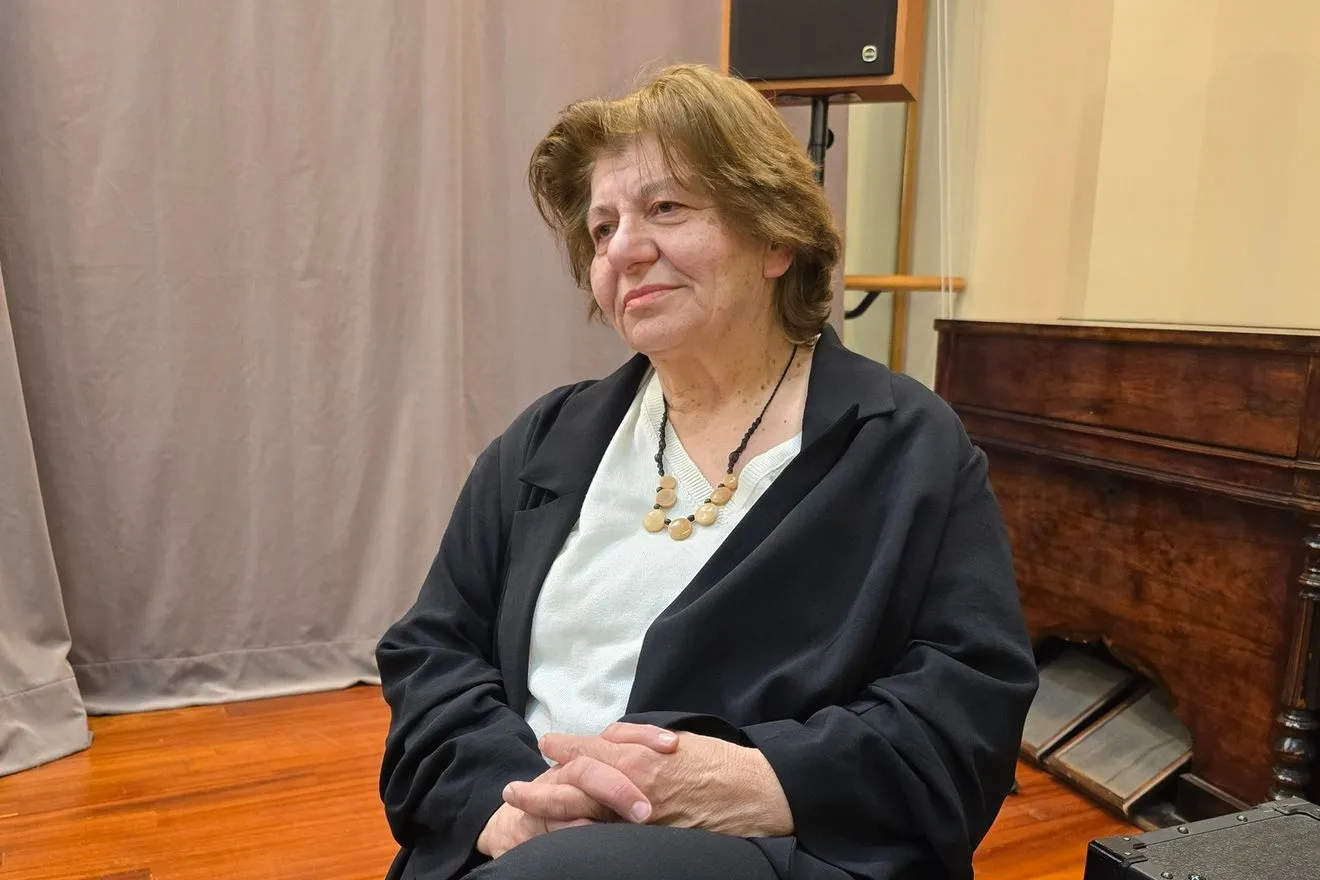 Αγαθή Δημητρούκα: “Την ημέρα της ποίησης, το αρχείο του Γκάτσου έφυγε για το Χάρβαρντ”