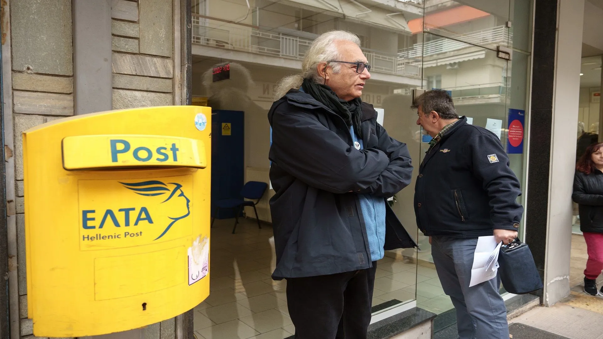 Κλείσιμο 11 καταστημάτων: 