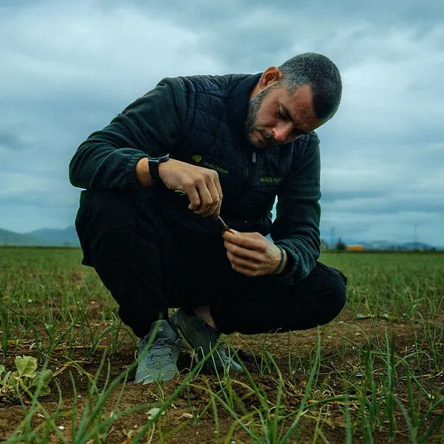 Ένα 24ωρο με Έλληνα αγρότη – “Δεν ξέρουμε τι τρώτε στην Αθήνα”