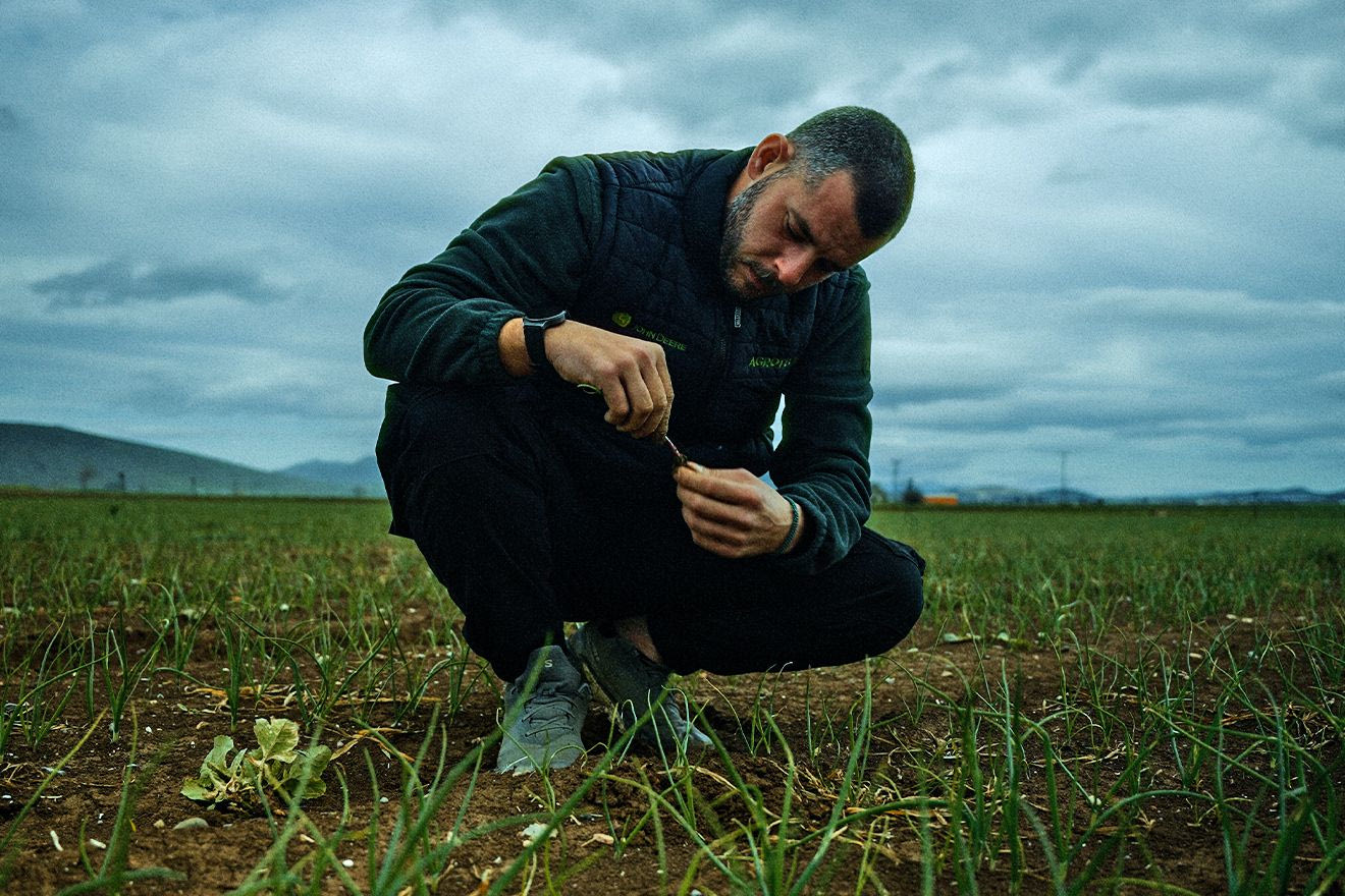 Ένα 24ωρο με Έλληνα αγρότη - 