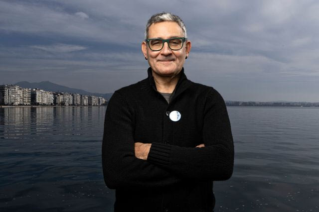 Ο Γιώργος Γεωργόπουλος γύρισε μια α λα ‘80s αθλητική ταινία ενηλικίωσης για την οποία μιλάνε όλοι