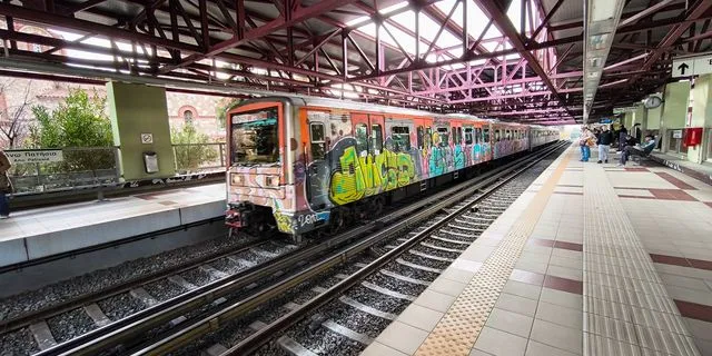 Ηλεκτρικός: Κάκιστη η κατάσταση της γραμμής στο τμήμα Φάληρο-Πειραιάς (φωτογραφίες)