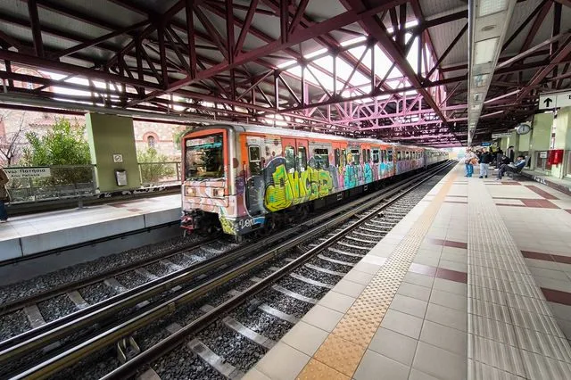 Ηλεκτρικός: Κάκιστη η κατάσταση της γραμμής στο τμήμα Φάληρο-Πειραιάς (φωτογραφίες)