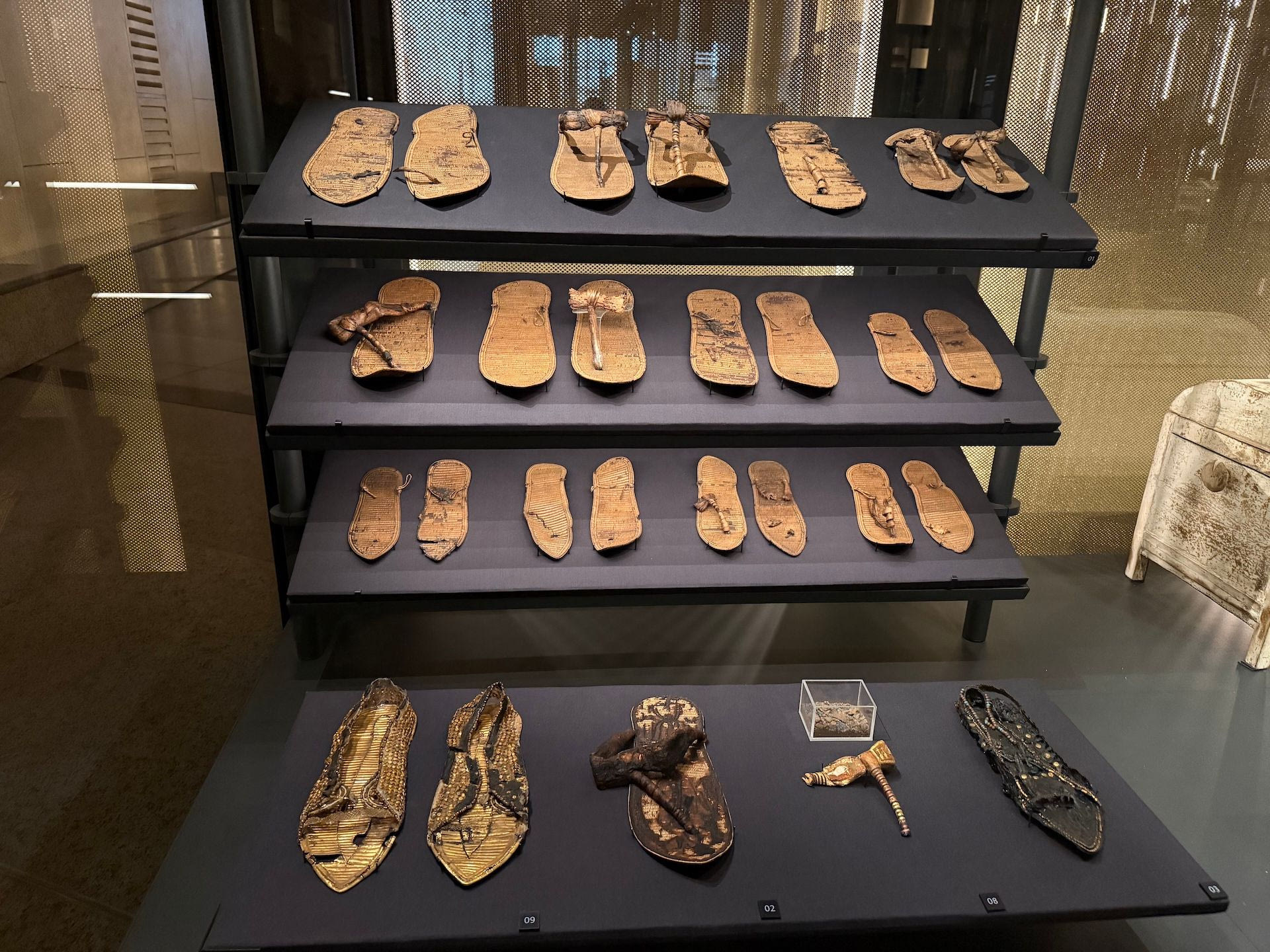 Τα σανδάλια του Τουταγχαμών