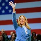 Η κυβέρνηση Τραμπ μήνυσε τη Μίκι Σέριλ για παρεμπόδιση της μεταναστευτικής πολιτικής