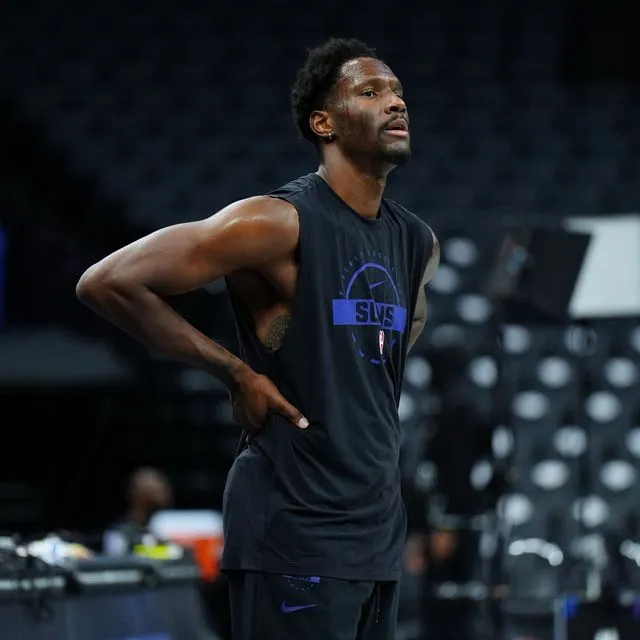 Ο Nigel Hayes-Davis