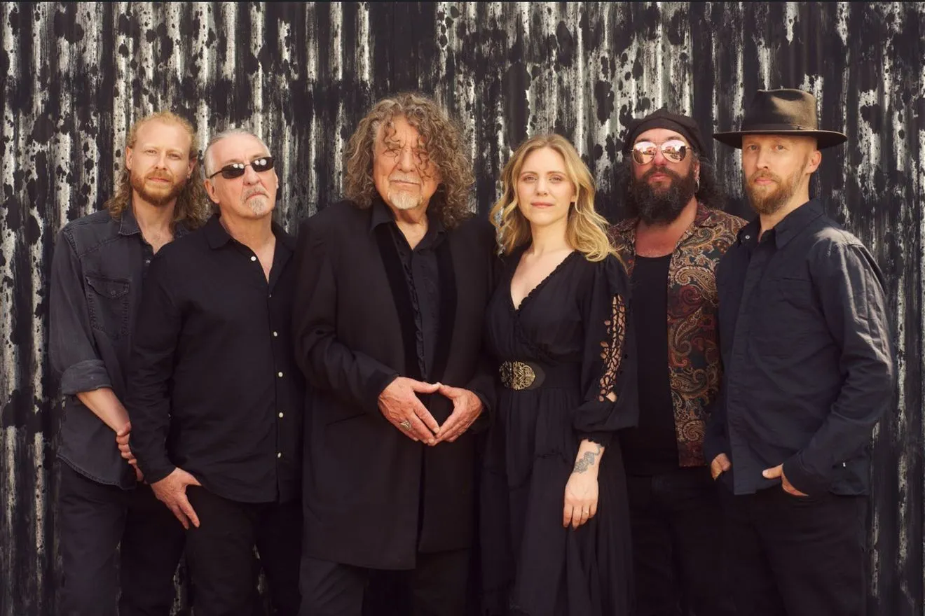 Robert Plant: Η θρυλική φωνή των Led Zeppelin ζωντανά στην κορυφή της Αθήνας