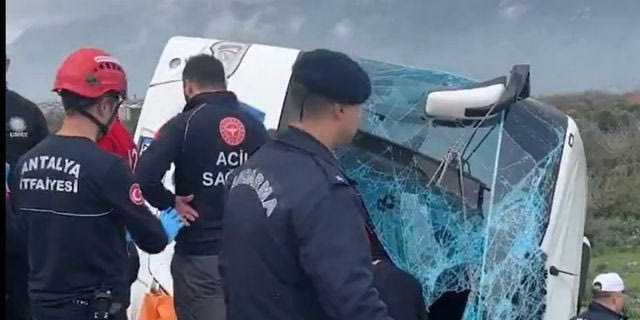 Διπλή τραγωδία στην Τουρκία: 16 νεκροί και 30 τραυματίες σε δύο τροχαία