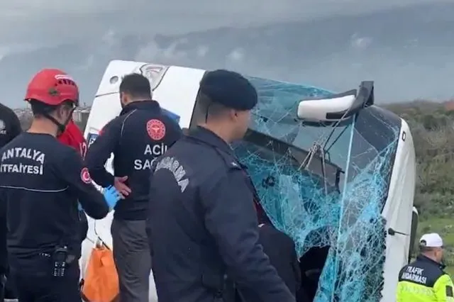 Διπλή τραγωδία στην Τουρκία: 16 νεκροί και 30 τραυματίες σε δύο τροχαία