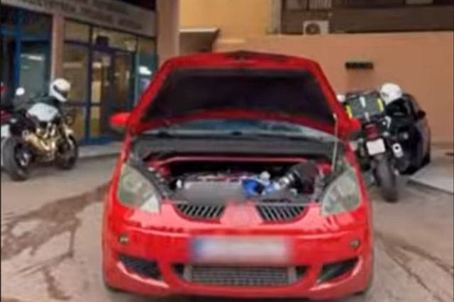 Ταυτοποιήθηκε οδηγός που πραγματοποιούσε κόντρες και “ανέβαζε” σχετικά βίντεο στα social media