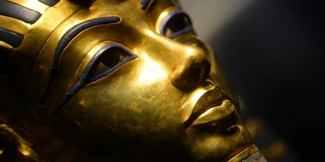 Η χρυσή μάσκα του βασιλιά Τουταγχαμών