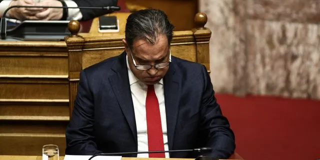 Ο Άδωνις Γεωργιάδης στα έδρανα της Βουλής