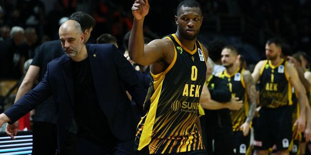 ΠΑΟΚ – ΑΕΚ 71-88: Νάναλι και Μπάρτλεϊ οδήγησαν την Ένωση στο σπουδαίο διπλό