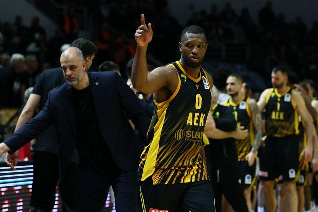 ΠΑΟΚ – ΑΕΚ 71-88: Νάναλι και Μπάρτλεϊ οδήγησαν την Ένωση στο σπουδαίο διπλό