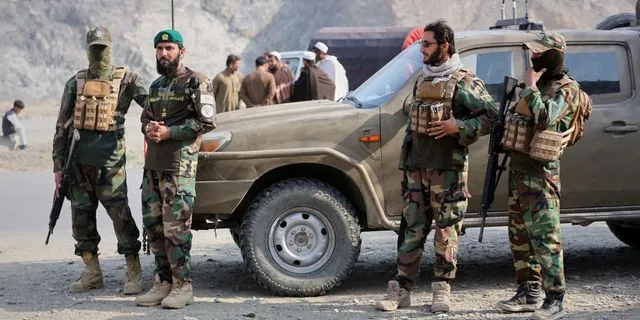 Γιατί συγκρούονται Αφγανιστάν και Πακιστάν – Ο ρόλος των Ταλιμπάν