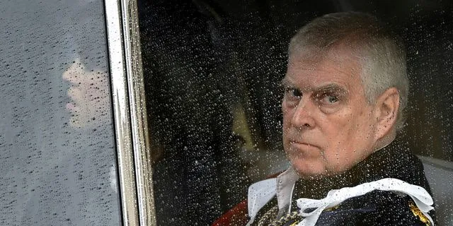 Το Παλάτι είχε λάβει αμφιλεγόμενα emails για τον πρώην πρίγκιπα Άντριου 6 χρόνια πριν