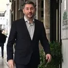 Ανδρουλάκης: Πέταξε χαρταετό μαζί με τον γιο του – “Ομάδα που κερδίζει, δεν αλλάζει”