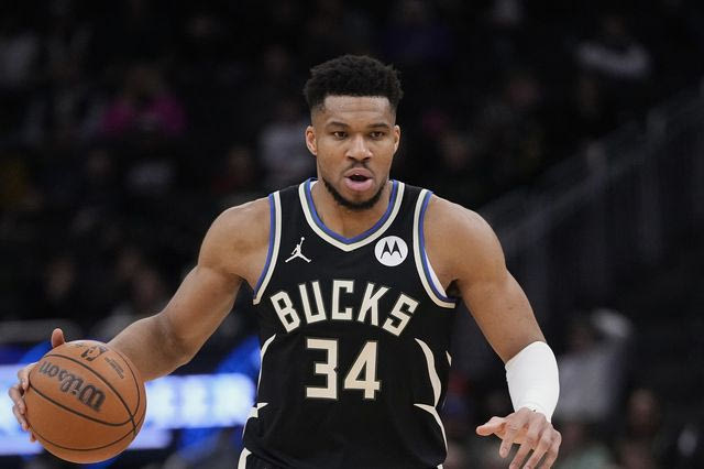 Ο Γιάννης Αντετοκούνμπο