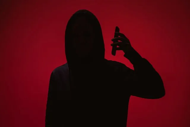 Θεσσαλονίκη: “Έπιασαν” επ’ αυτοφώρω 17χρονο για απάτη με το πρόσχημα του “λογιστή”