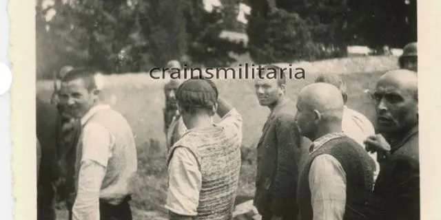 Υπάλληλοι ΥΠΠΟ: Να αποκτηθούν οι φωτογραφίες της εκτέλεσης των 200 της Καισαριανής