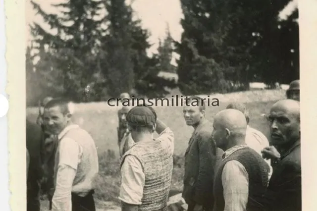 Συγκλονιστικές φωτογραφίες από την εκτέλεση των 200 κομμουνιστών στην Καισαριανή