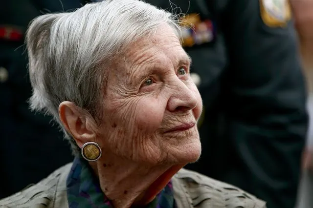 Πέθανε η σπουδαία βυζαντινολόγος Ελένη Γλύκατζη-Αρβελέρ