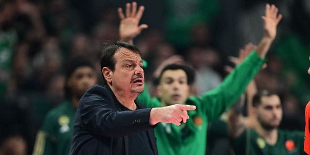 Φραστική επίθεση Αταμάν στους δημοσιογράφους: “Ξέρω τι γράφετε, συνεχίστε να τα γράφετε”