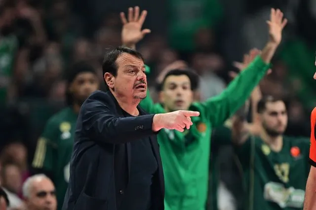 Φραστική επίθεση Αταμάν στους δημοσιογράφους: “Ξέρω τι γράφετε, συνεχίστε να τα γράφετε”