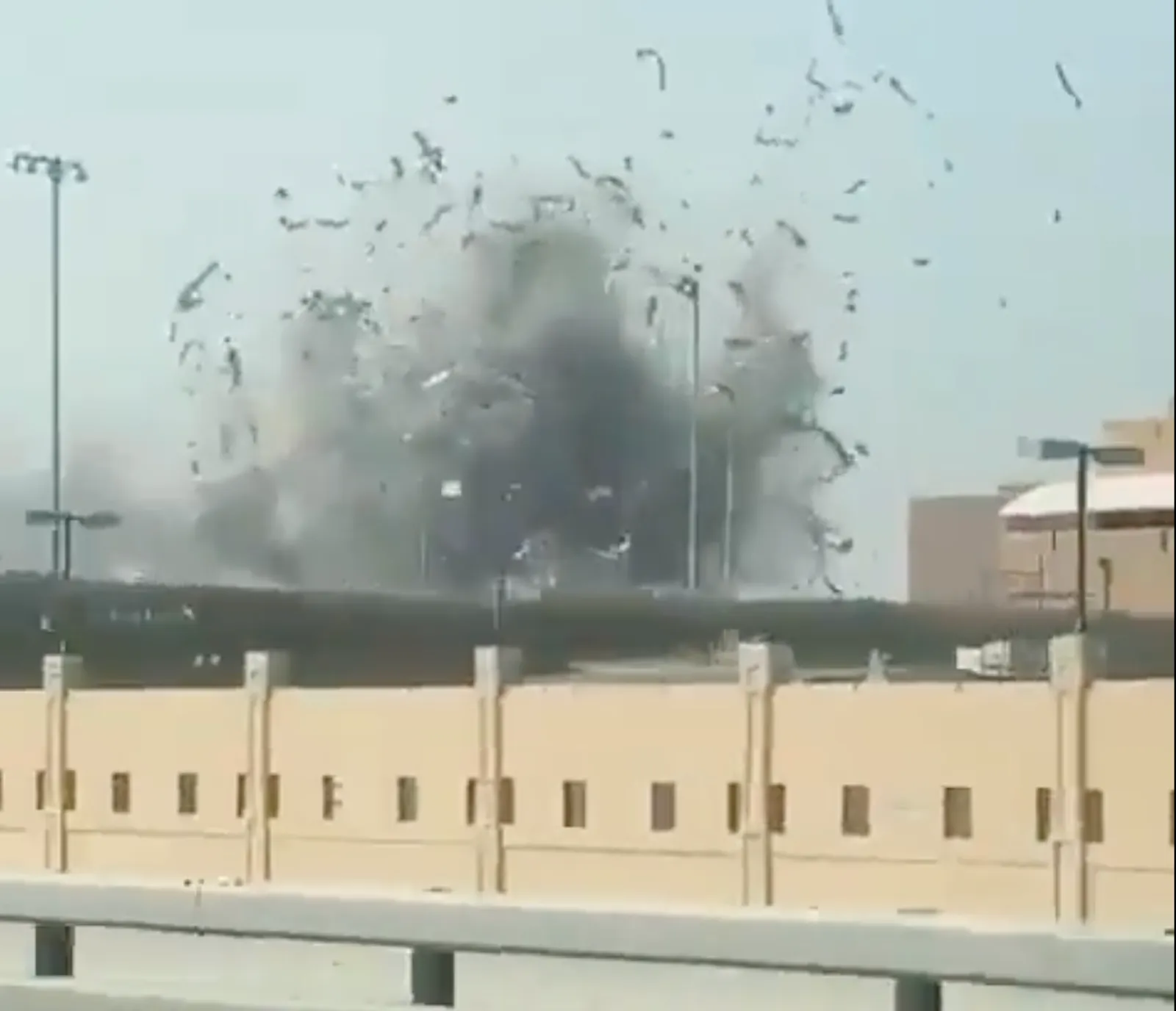 Ιράν: Το βίντεο της επίθεσης στον Πέμπτο Στόλο των ΗΠΑ στο Μπαχρέιν