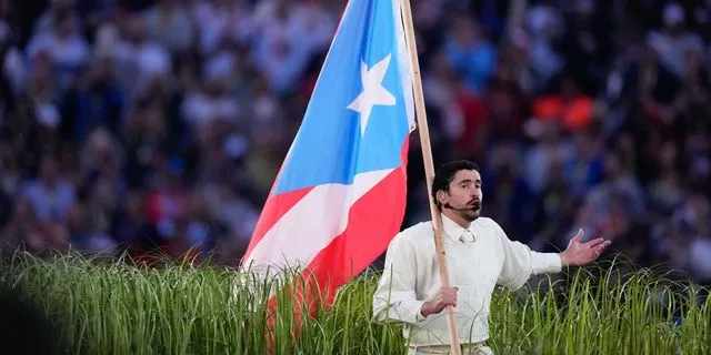 Έρευνα για “παράνομη” παράσταση του Bad Bunny στο Super Bowl