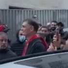 Ολυμπιακός: Αποθέωση Μπαρτζώκα και παικτών στην αναχώρηση για τον τελικό του Allwyn Final 8