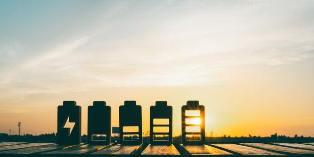 Μπαταρίες με φόντο τον ήλιο