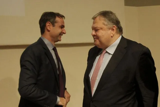 Μαξίμου κατά Βενιζέλου για τον νόμο περί ευθύνης υπουργών