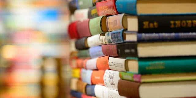 Σικελία: Διασώθηκαν 400 σπάνια βιβλία από βιβλιοθήκη που κατέρρεε