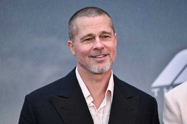 Στην Ύδρα ο Μπραντ Πιτ – Τα πρώτα πλάνα