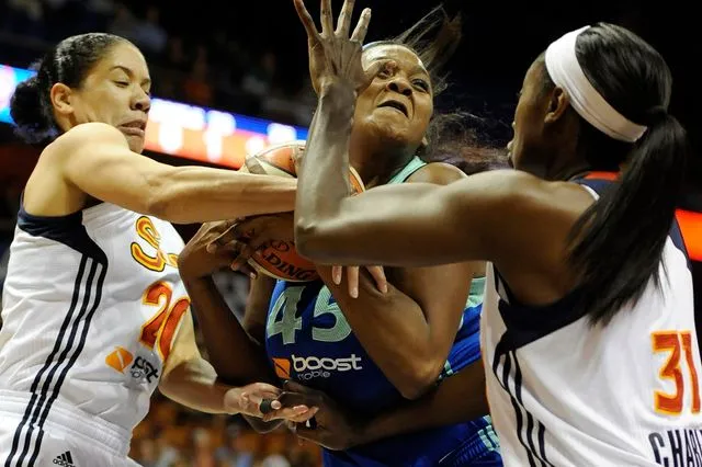 Πέθανε η Κάρα Μπράξτον σε ηλικία 43 ετών