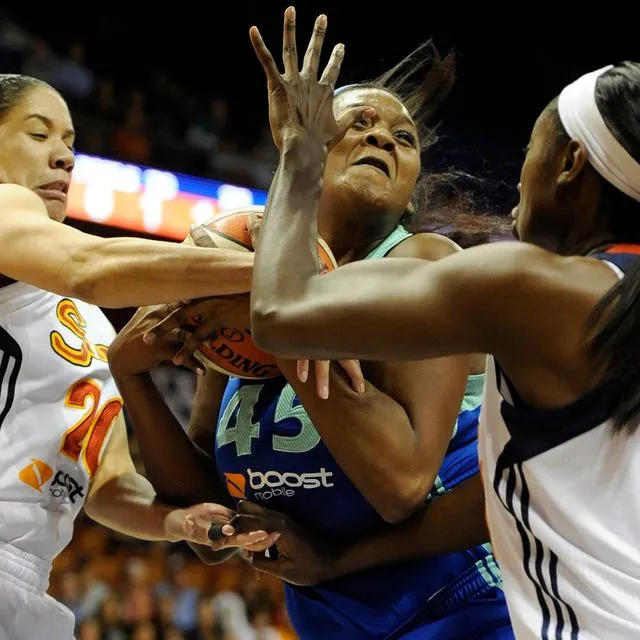 Πέθανε η Κάρα Μπράξτον σε ηλικία 43 ετών