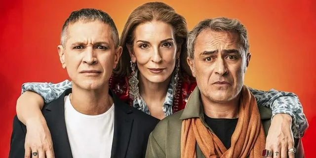 Η αστυνομία εισέβαλε στην παράσταση “Cancel” του Χειλάκη – Τι συνέβη